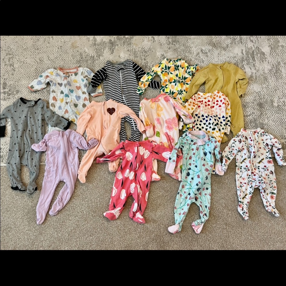 Bundle of 0-3 girl pajamas